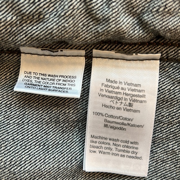 J Crew Denim Jean Jacket , dark indigo wash, women’s size small, EUC - Picture 7 of 12